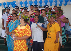 Tokelau4constables&family-300 Tokelau4constables&family-300